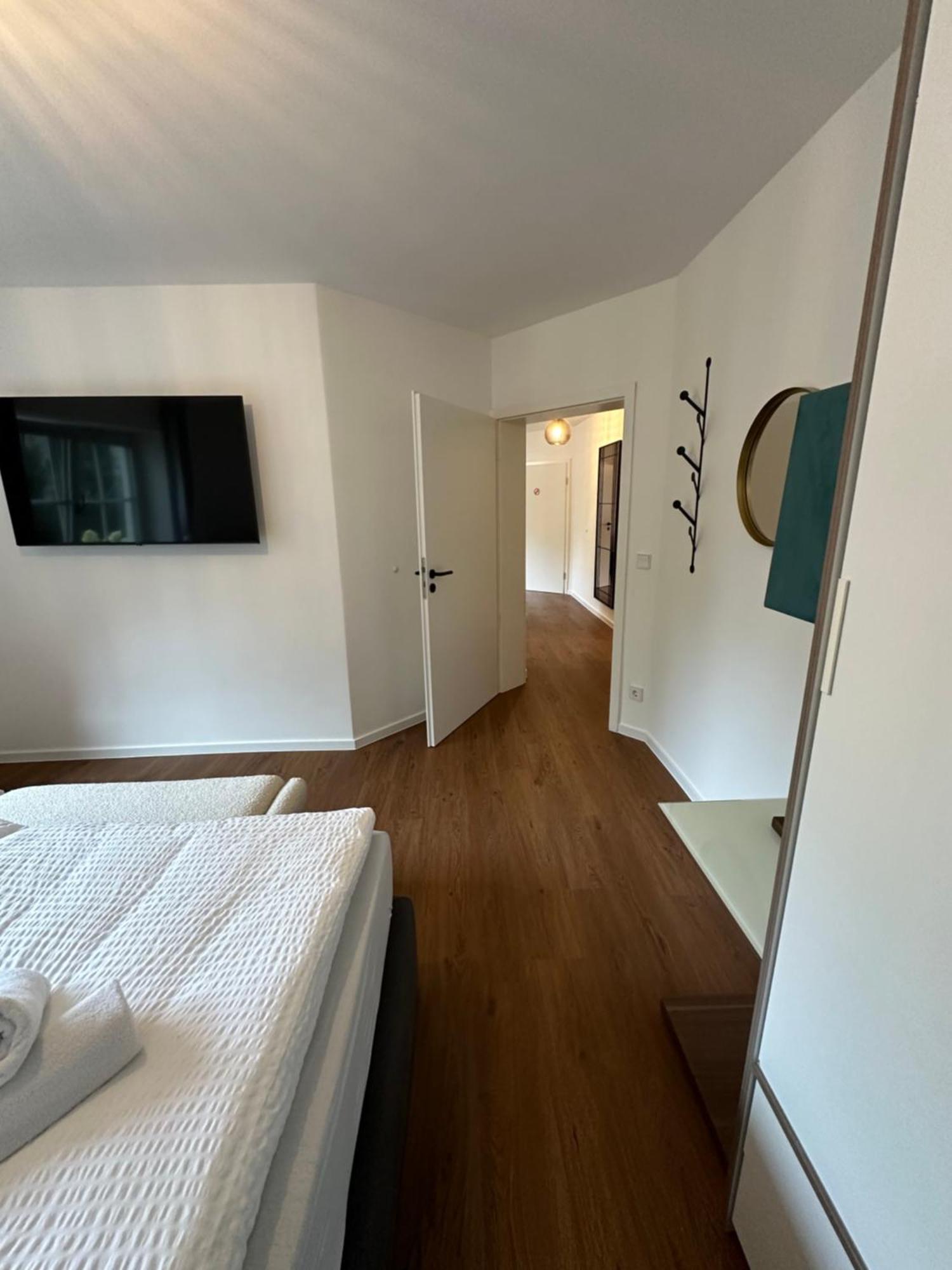 Living 77 Apartment